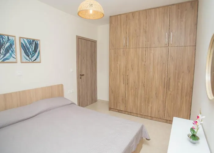 Rhodes Marine House *