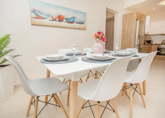 Rhodes Marine House *