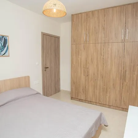 Rhodes Marine House *